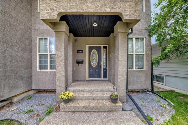 4347 2 ST NW, Calgary, AB T2K 0Z2