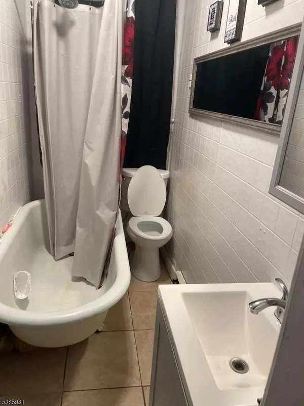 63 Front St, Paterson City, NJ 07522