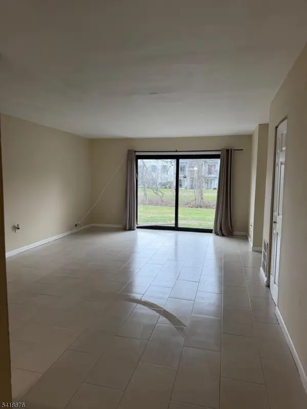 246 Hampshire Ct, Piscataway Twp., NJ 08854