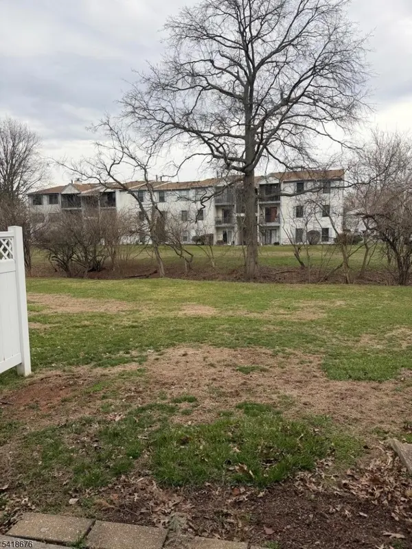 246 Hampshire Ct, Piscataway Twp., NJ 08854