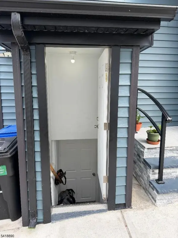 41 N 11Th St, Paterson City, NJ 07522