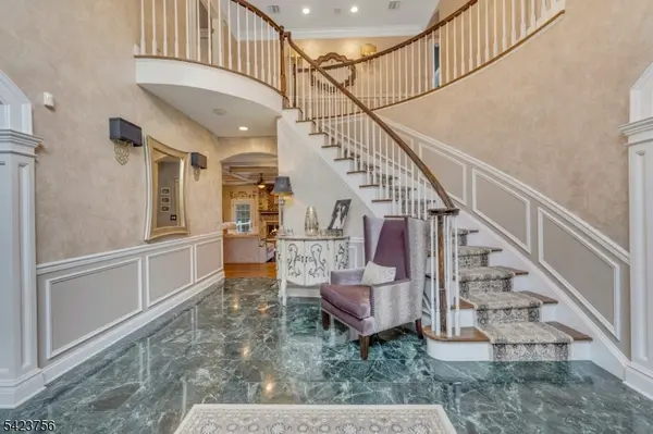 11 Baltusrol Way, Bernards Twp., NJ 07931