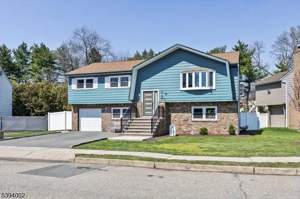 30 Melissa Dr, Totowa Boro, NJ 07512