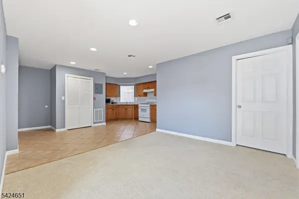 459 Fulton St, Elizabeth City, NJ 07206