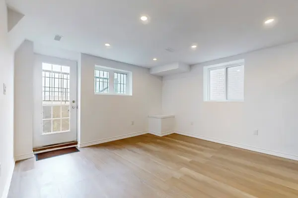 1382 Leriche WAY, Milton, ON L9E 2A3