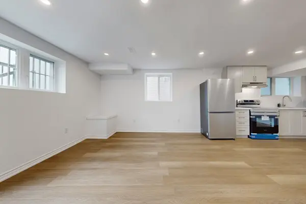 1382 Leriche WAY, Milton, ON L9E 2A3