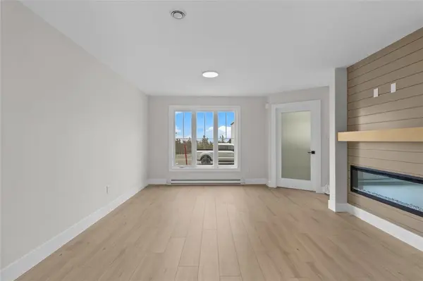 98 Trenton Drive, Paradise, NL A1L 4B8