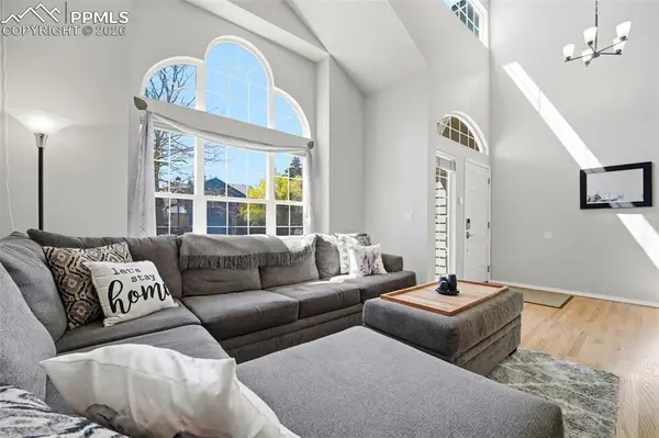 3860 Timberwood CT, Colorado Springs, CO 80918