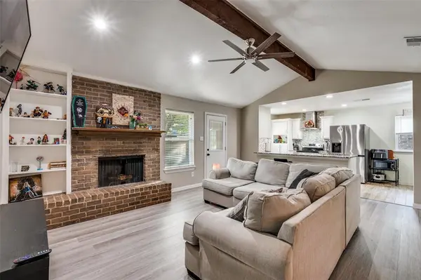 2012 Norfolk Drive, Arlington, TX 76015