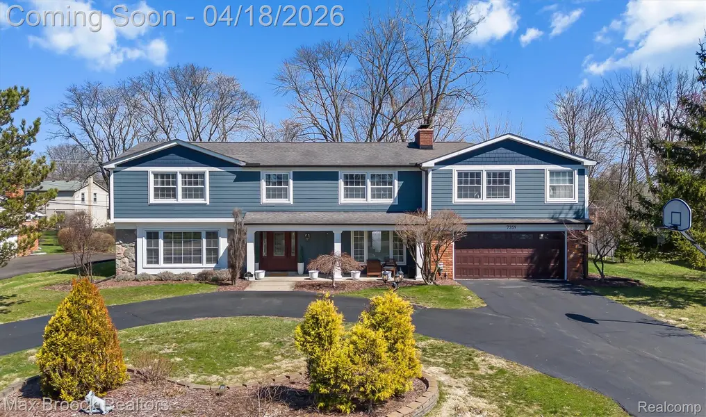 7359 Coach LN, West Bloomfield Charter Township, MI 48322
