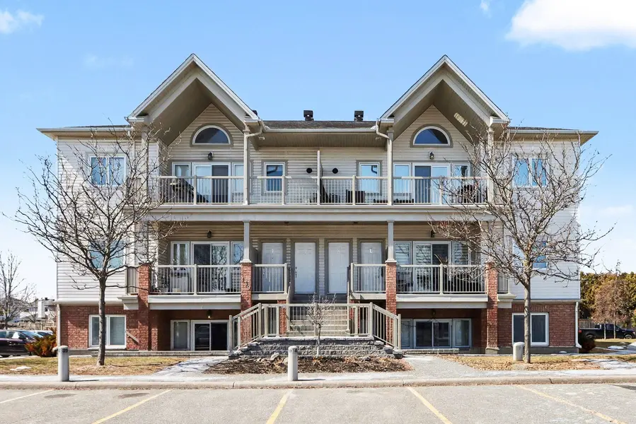 139 Harthill WAY #K, Barrhaven, ON K2J 5V1