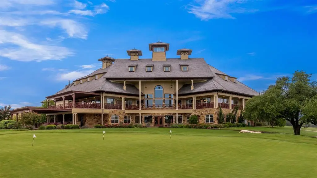 8305 Fullerton Drive, Cleburne, TX 76033