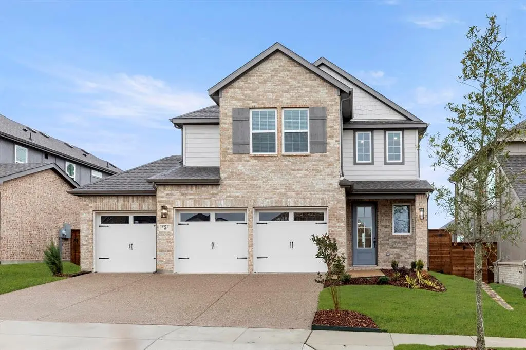 1921 Sapphire Run, Mesquite, TX 75181