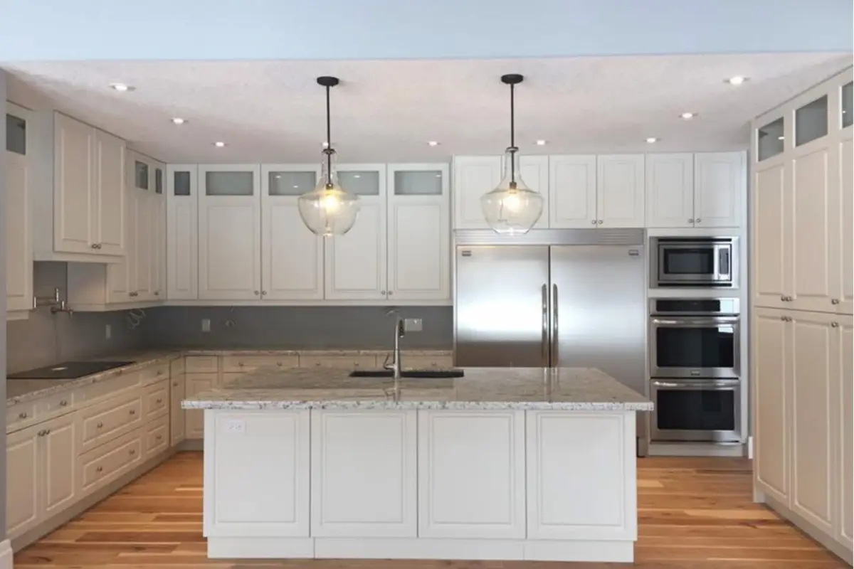 18 Walnut DR, Wasaga Beach, ON L9Z 0A9