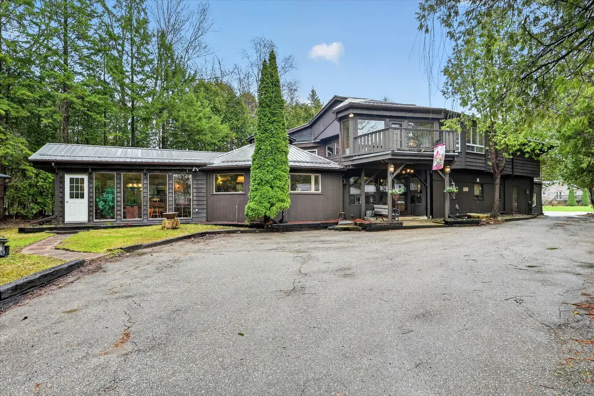 41 Cedar CRES, Kawartha Lakes, ON L0B 1K0