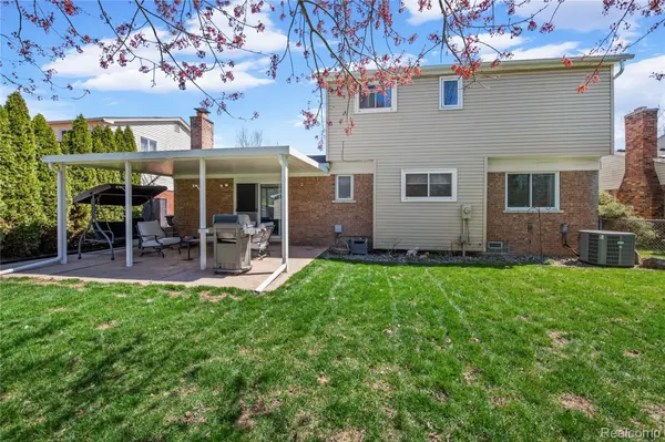 19534 Coachwood RD, Riverview, MI 48193