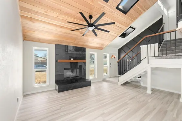 1302 Westwood Drive, Lewisville, TX 75067