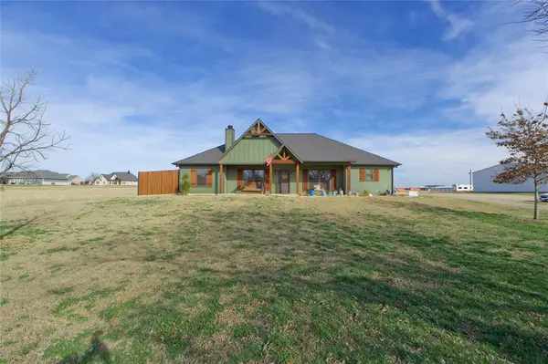 700 N Mesquite Street, Muenster, TX 76252