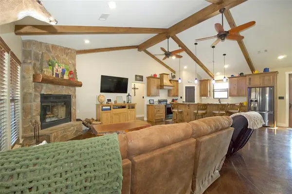 700 N Mesquite Street, Muenster, TX 76252