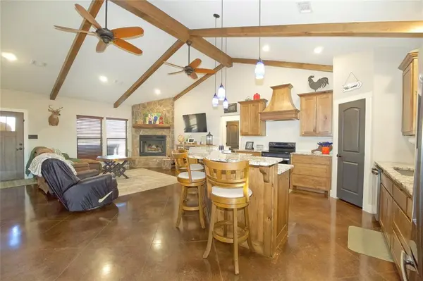 700 N Mesquite Street, Muenster, TX 76252