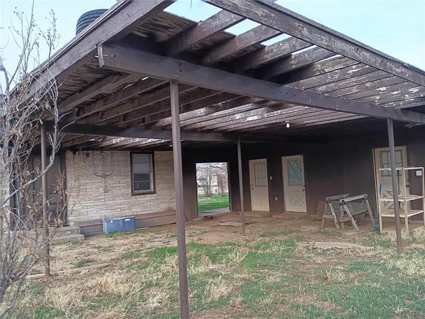 611 W 12TH Street, Sweetwater, TX 79556