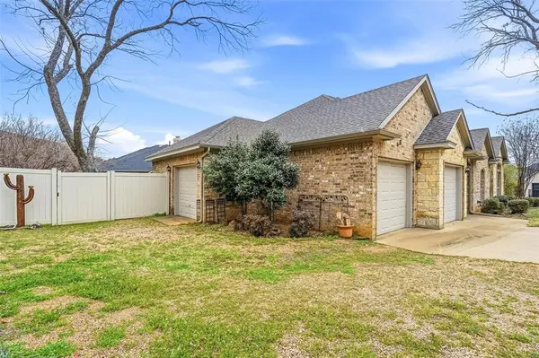 9420 Gleneagles Drive, Granbury, TX 76049