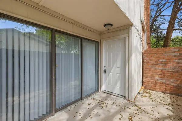 620 W Union Bower Road, Irving, TX 75061