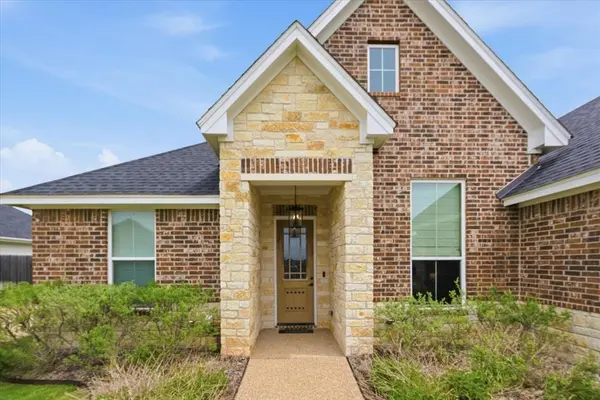 720 Whirlaway Road, Hewitt, TX 76643