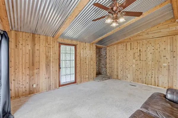 591 Mcfarland Lane, Weatherford, TX 76088