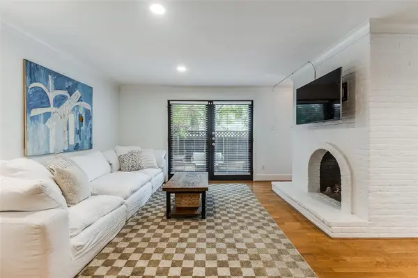 5932 Sandhurst Lane #113, Dallas, TX 75206