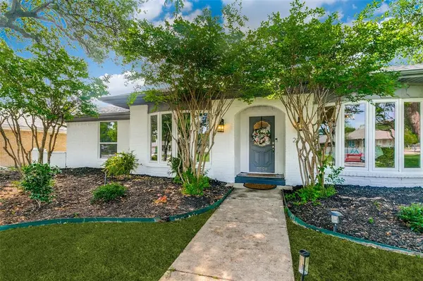 2904 Princeton Drive, Plano, TX 75075