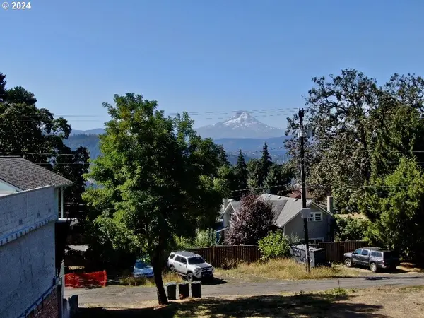 121 E Jewett BLVD, White Salmon, WA 98672