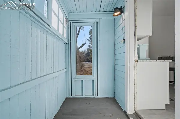 808 E Monument ST, Colorado Springs, CO 80903