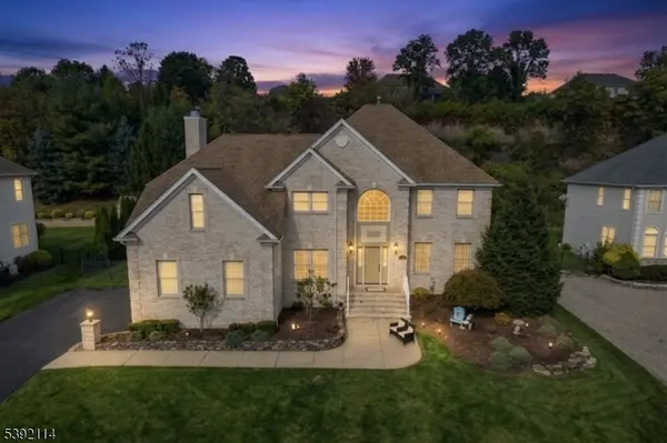 107 Hamilton Trl, Totowa Boro, NJ 07512