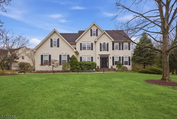 2 Picasso Court, Franklin Twp., NJ 08873