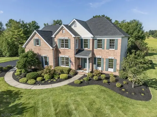 11 Messenger Ln, Raritan Twp., NJ 08551