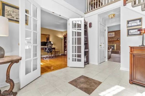 13 Wilson Way, Raritan Twp., NJ 08551