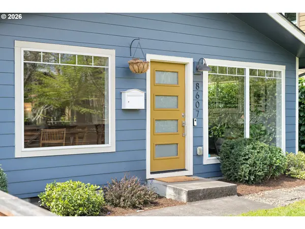 8607 N WAYLAND AVE, Portland, OR 97203