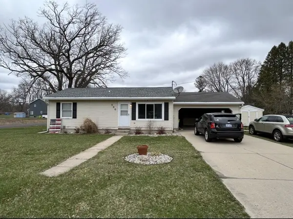 500 E Grant ST, Greenville, MI 48838