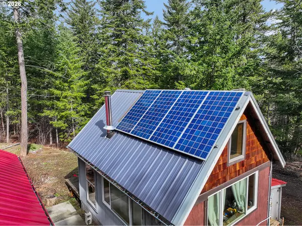 565 CANYON RD, Lyle, WA 98635