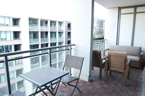 30 Minowan Miikan LN #629, Toronto C01, ON M6J 0E5