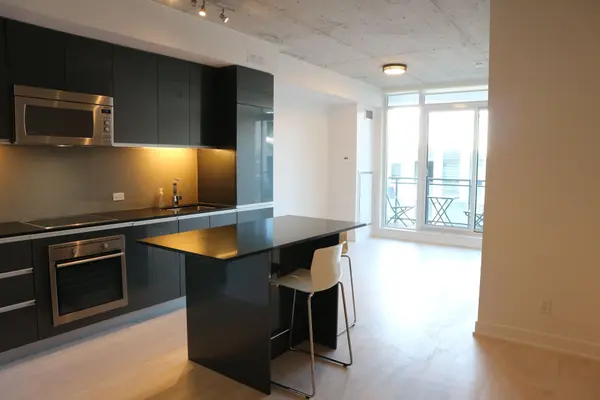 30 Minowan Miikan LN #629, Toronto C01, ON M6J 0E5