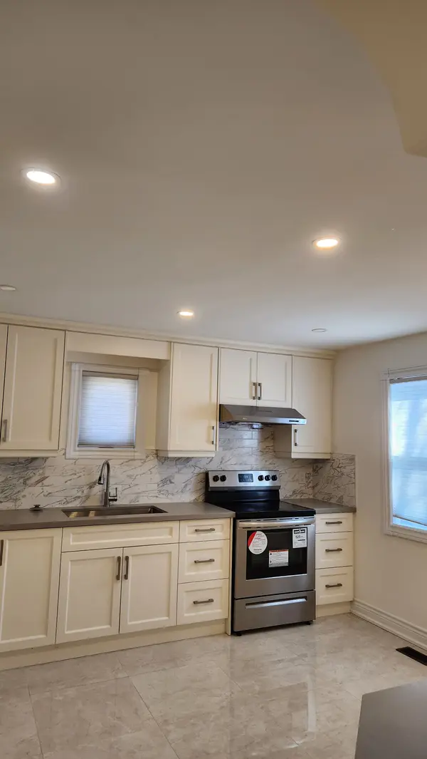 126 Olive AVE, Toronto C14, ON M2N 4P1