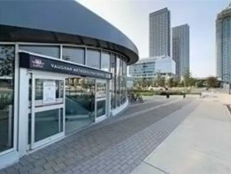 950 Portage Pkwy #2208, Vaughan, ON L4K 0J7