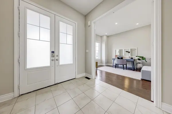 60 MATCH POINT CT, Aurora, ON L4G 3J1