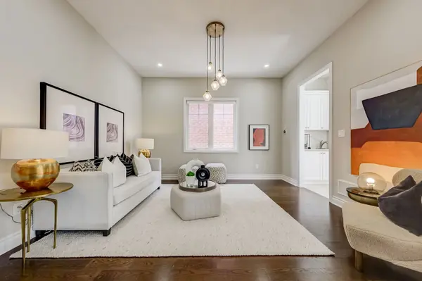 60 MATCH POINT CT, Aurora, ON L4G 3J1