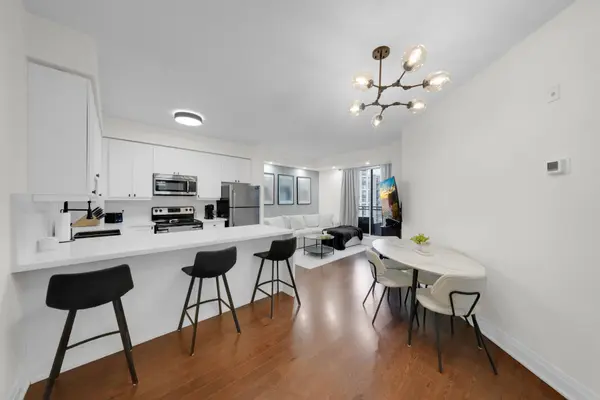 24 Woodstream BLVD #606, Vaughan, ON L4L 8C4