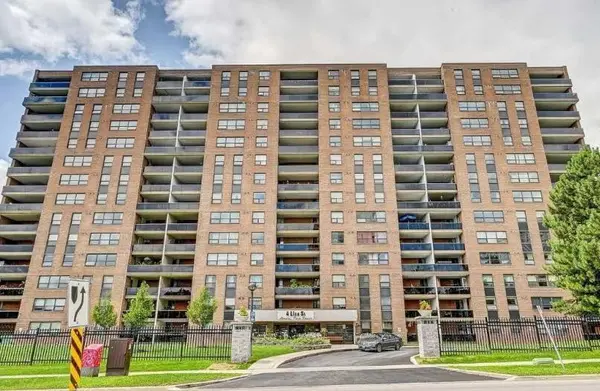 4 Lisa ST #103, Brampton, ON L6T 4B6