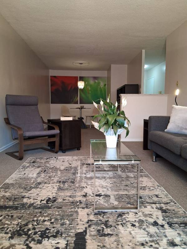 975 Warwick CT #605, Burlington, ON L7T 3Z7