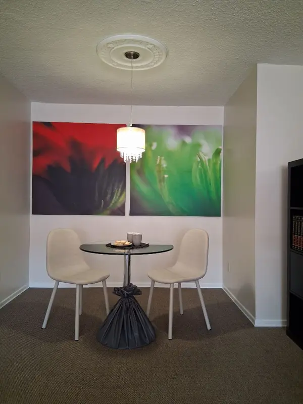 975 Warwick CT #605, Burlington, ON L7T 3Z7